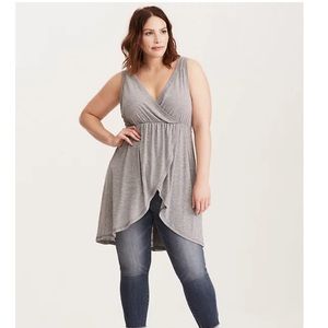 🤍 Torrid Extreme Surplice Tunic